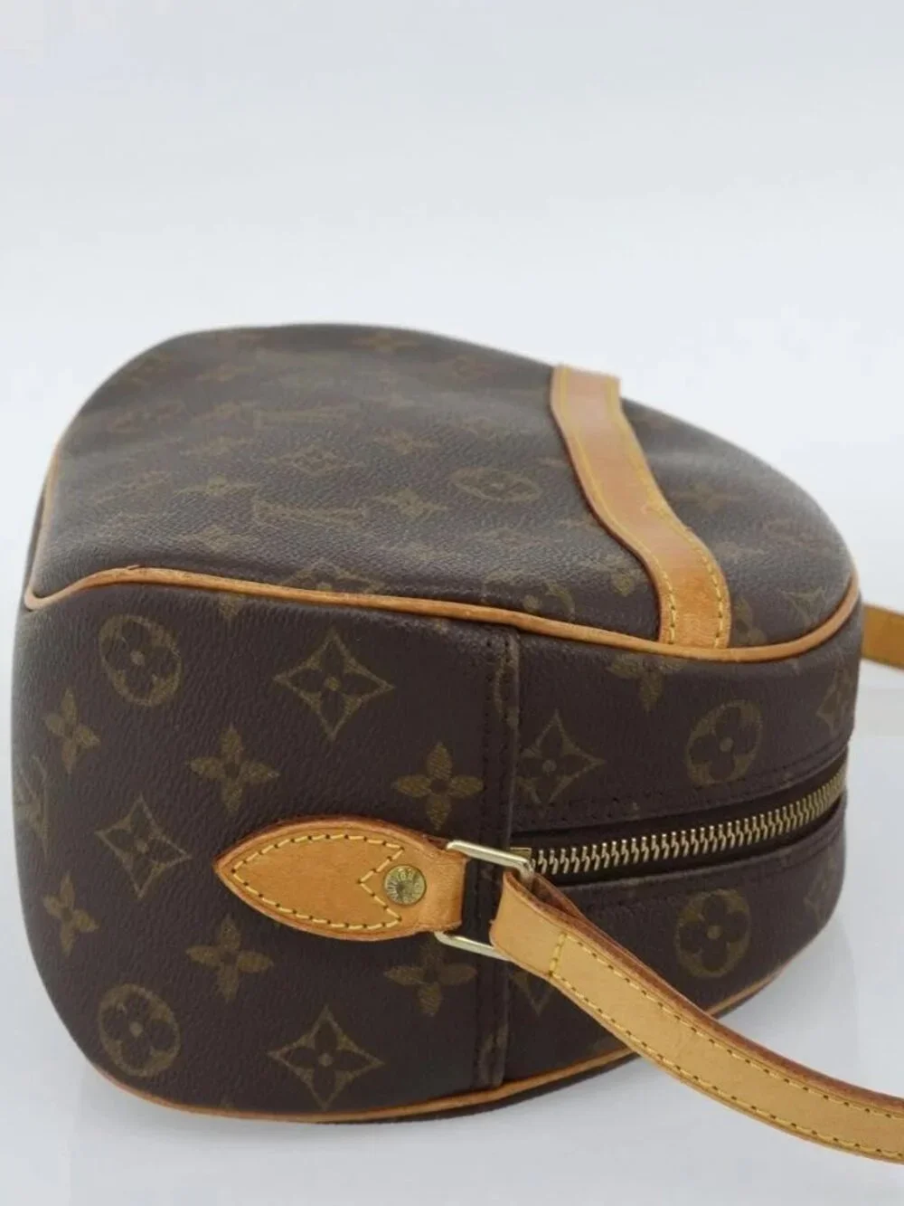 LOUIS VUITTON Monogram Blois Shoulder Bag M51221 LV Auth ka4792A